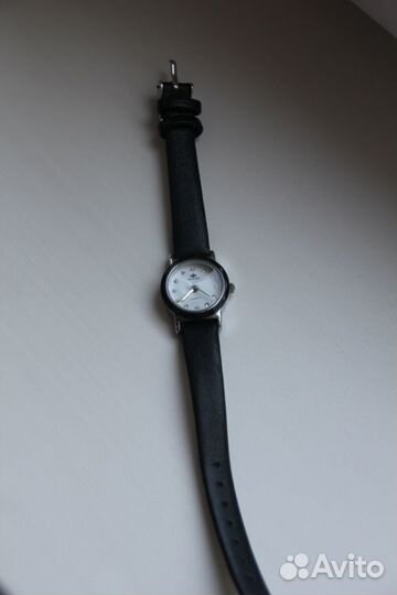 Новые кварцевые часы