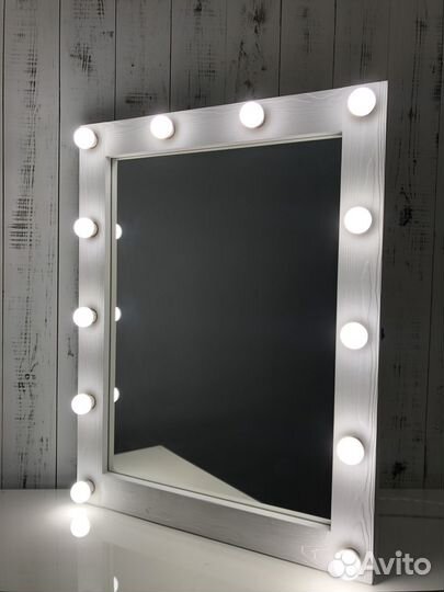 Зеркало с подсветкой