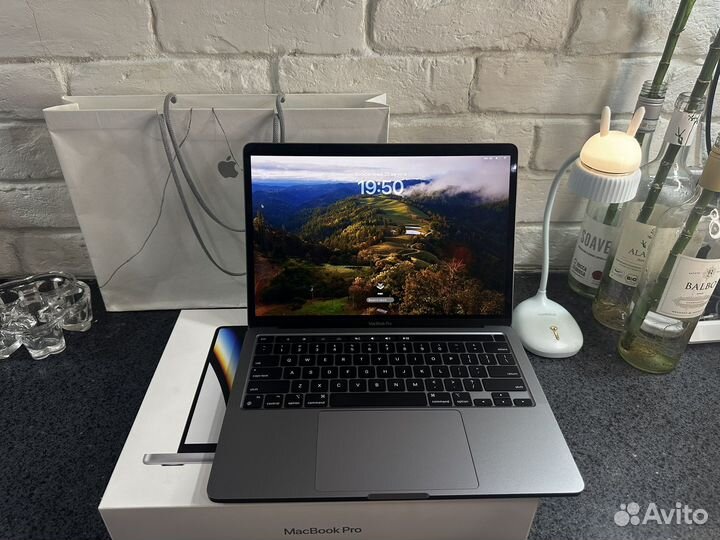 MacBook Pro 13 2020 M1/8GB/512SSD/173ц