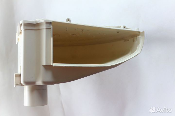 Распределитель воды в сборе с клапаном C00271704