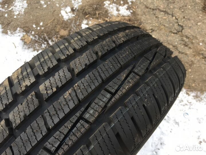 Goodyear UltraGrip Performance 225/60 R16