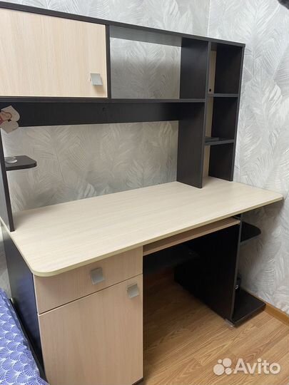 Компьютерный стол