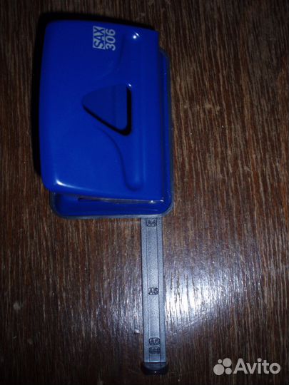 Дырокол SAX-306