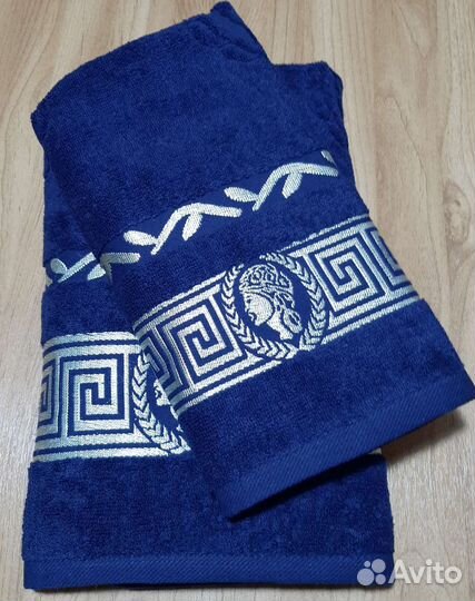 Махровые полотенца новые в упаковке