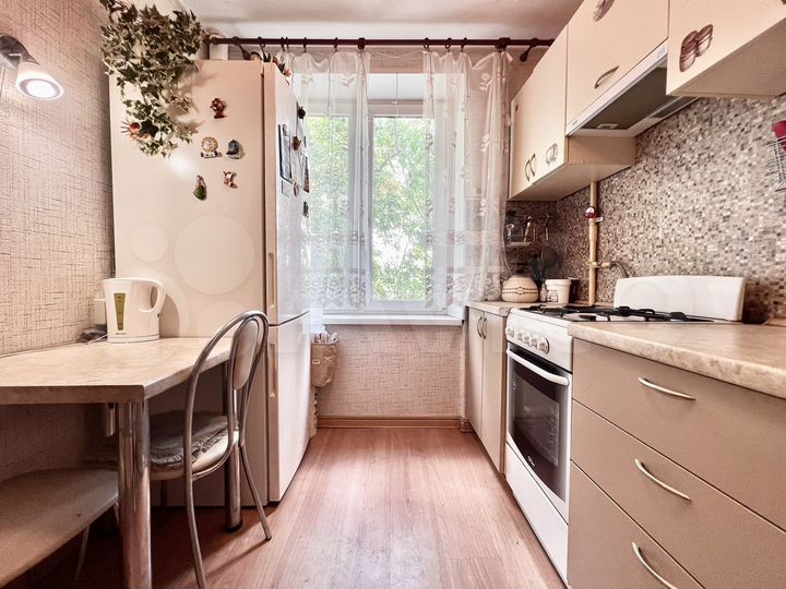 3-к. квартира, 60 м², 3/5 эт.