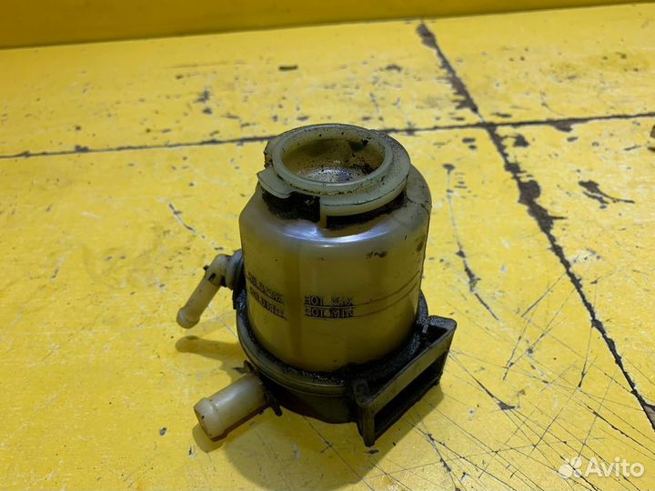 Бачок гур Toyota Land Cruiser Prado 150 2009-2013