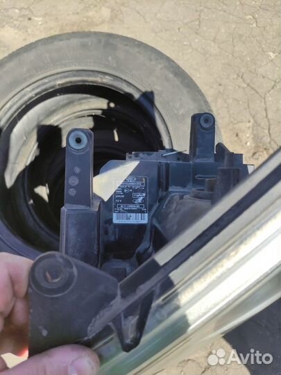 Фары левая и правая на форд транзит тт9 оригинал