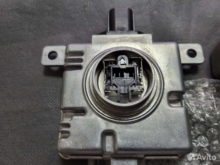 Блок управления ксеноном с лампой Pajero Sport2