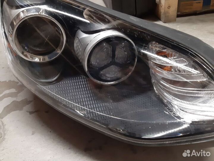 Фара правая Kia Sportage 4