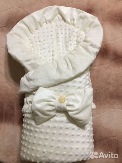 Конверт на выписку новорождённого