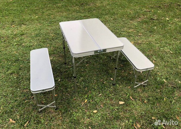 Стол складной и 2 скамейки