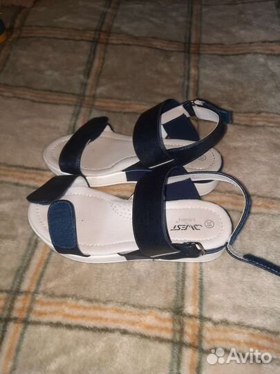 Босоножки для девочки 34-35