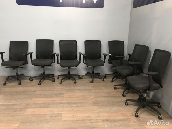 Кресло компьютерное офисное руководителя менеджера