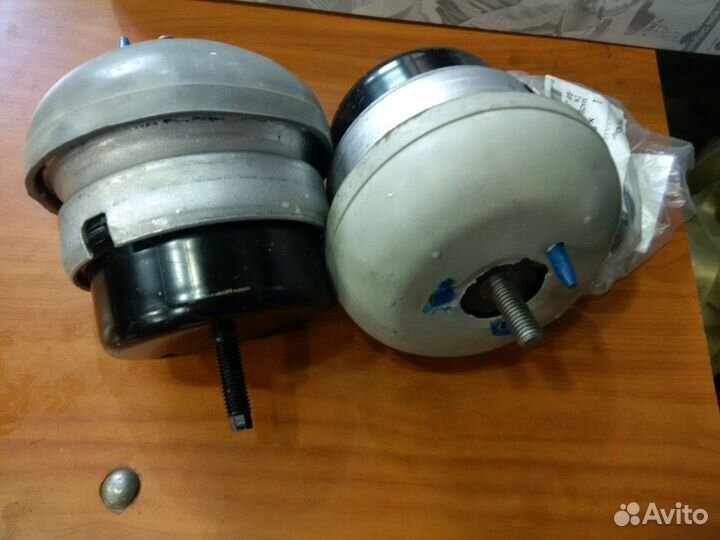 Подушка (опора) двигателя Jaguar XF/XJ/S-Type V8