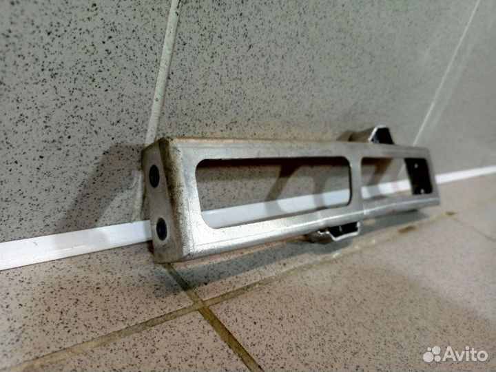 Кронштейн радиатора Lamborghini Aventador