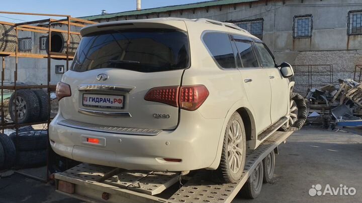 Суппорт тормозной задний правый Infiniti QX80 (Z62) 44001-1LB0A