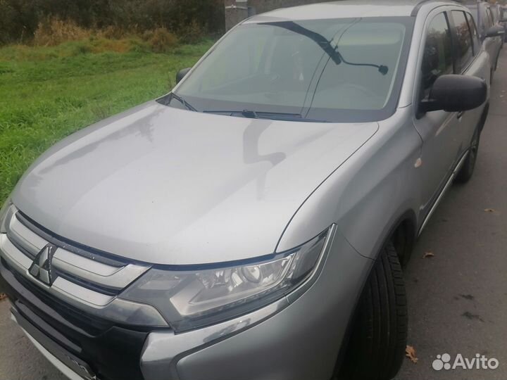 Mitsubishi Outlander 2.0 CVT, 2018, 200 000 км