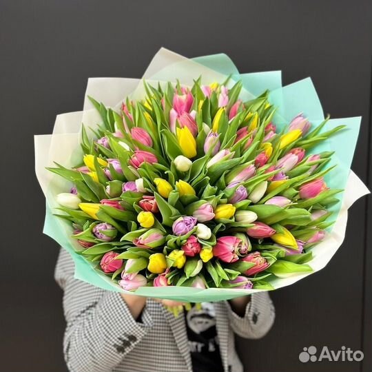 Букет из 101 тюльпана микс