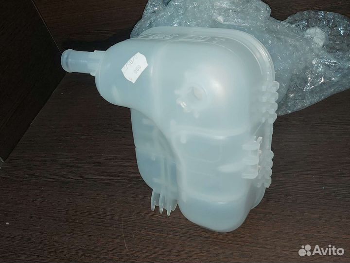 Бачок расширительный Opel Zafira B 1.6 1.8л