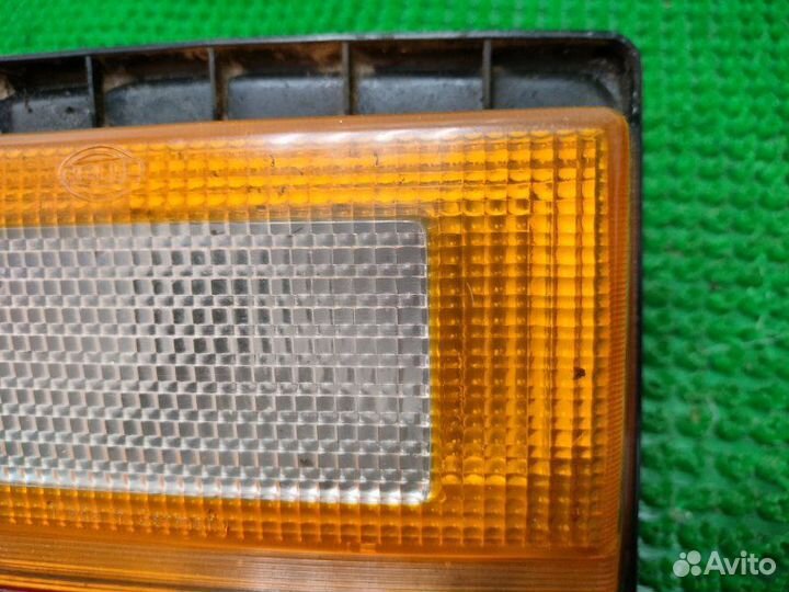 Фонарь (внутренний) задний левый Audi 100 C3 1990