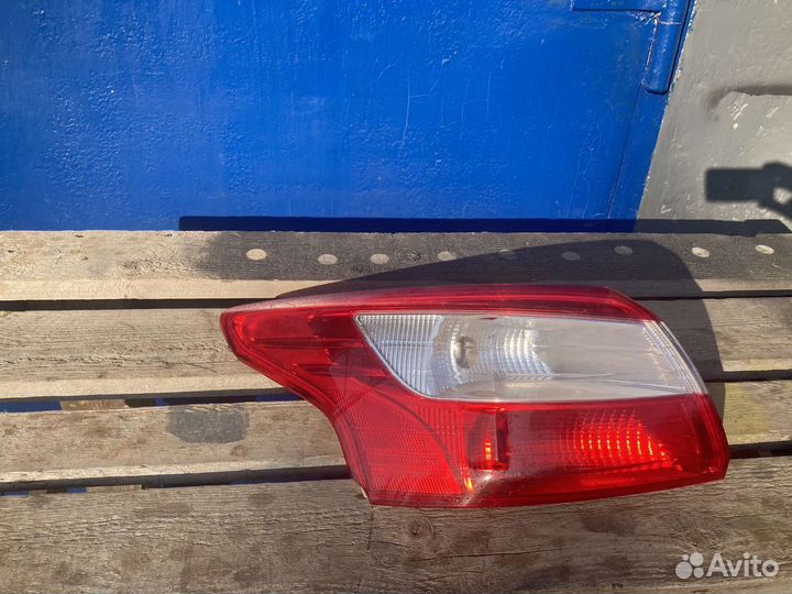Фонарь задний левый ford focus 3
