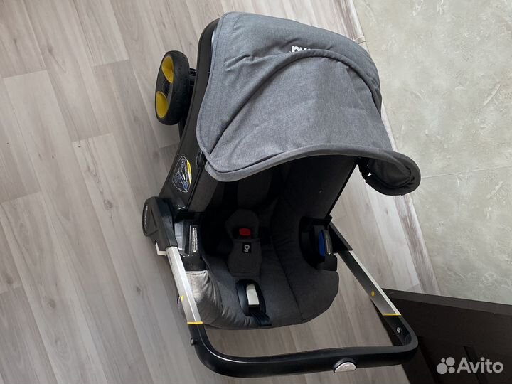 Коляска doona