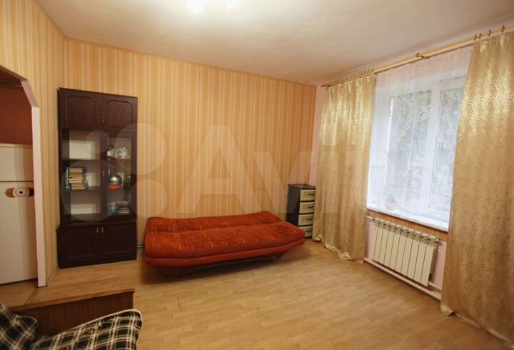 Комната 23 м² в 3-к., 1/3 эт.