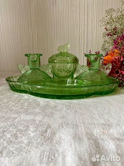 Антикварный набор для туалетного столика