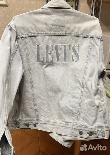 Джинсовая куртка женская levis