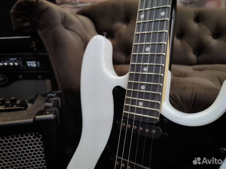 Гитара Fender Style + Комбо Roland Cube