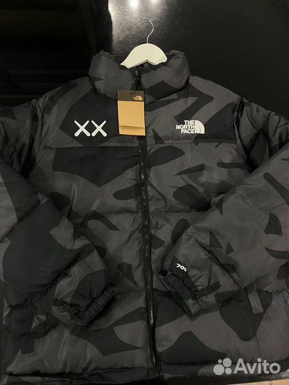 Пуховик TNF 700 x kaws