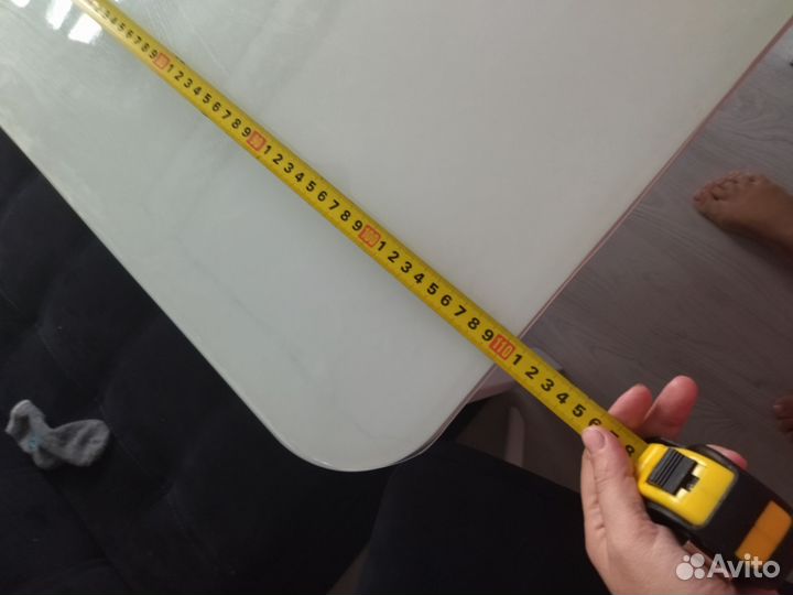 Кухонный стол стеклянный