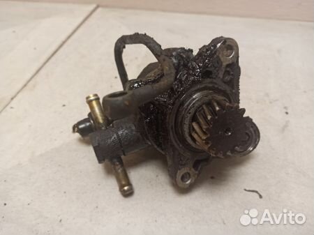 Вакуумный насос двигателя