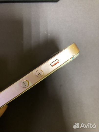 iPhone SE, 16 ГБ