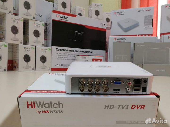 Регистратор 8ми кан. гибридный DS-H208QA HiWatch