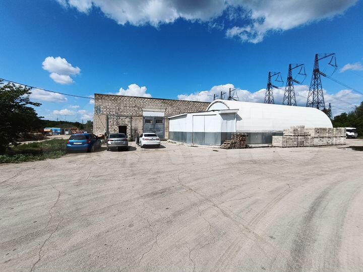 База с площадкой и ж/д-веткой, 1739 м²