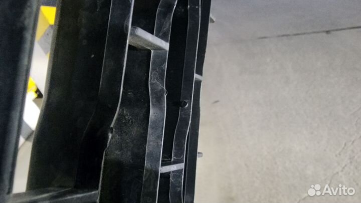 Решетка переднего бампера