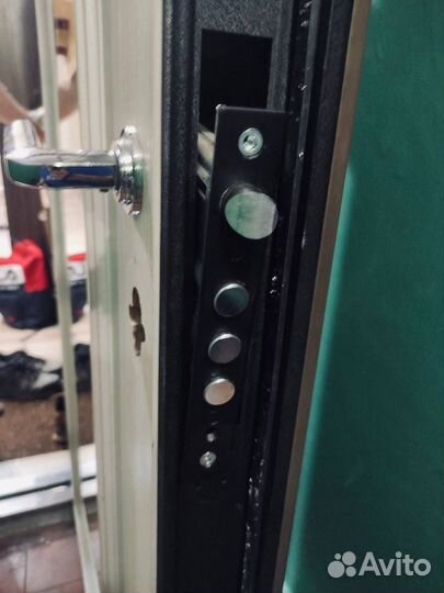 Вскрытие замков дверей, замена личинки, ремонт