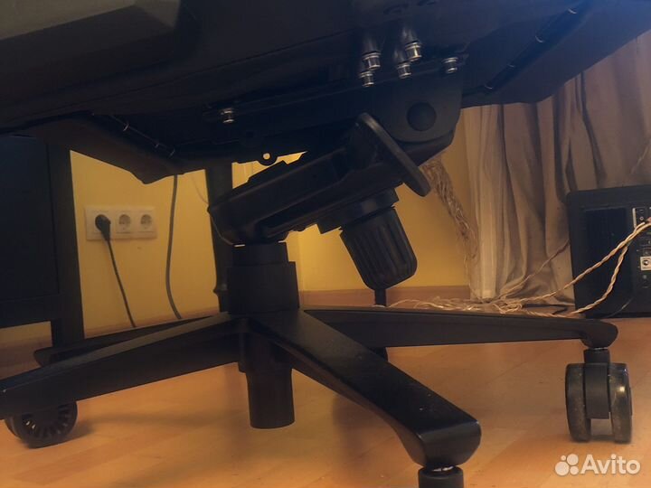 Геймерское кресло Zone51 Cyberpunk