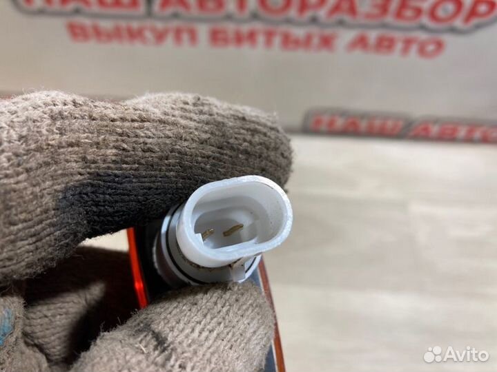 Повторитель поворота в крыло LADA Granta седан