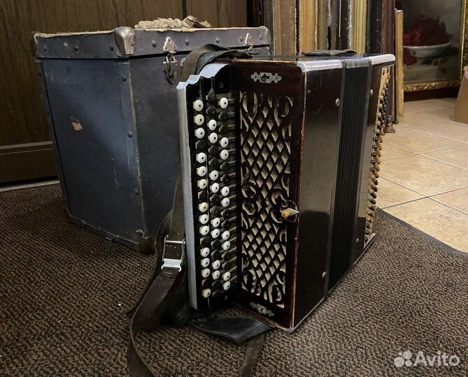 Баян «Северный Кустарь»