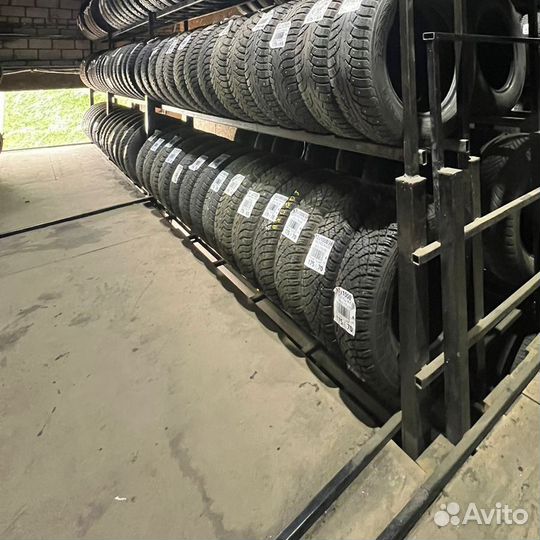 Marshal I'Zen KW31 215/65 R16 102R