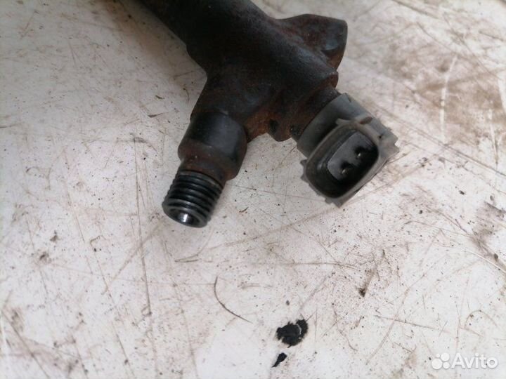 Топливная форсунка Toyota Avensis универсал D4D