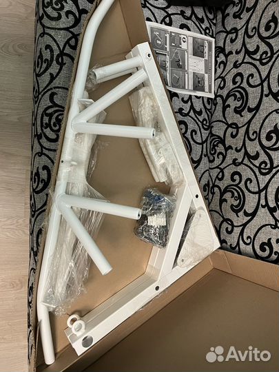 Турник настенный