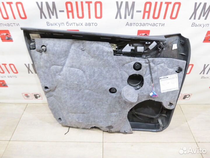 Обшивка двери передняя правая Audi Q3