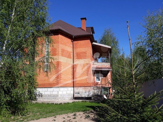 Дом 397 м² на участке 17,2 сот.