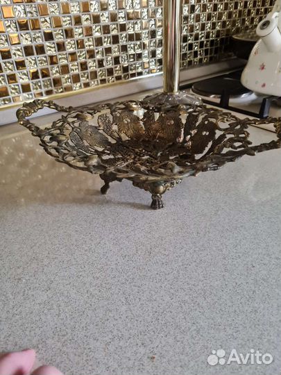 Ваза бронзовая