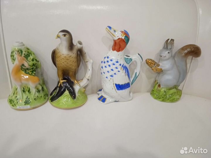 Статуэтка птица