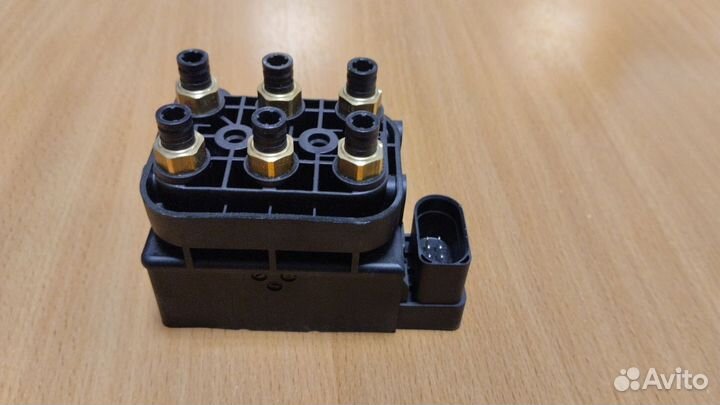 Блок клапанов VW Touareg I Audi Q7 porsche Cayenn