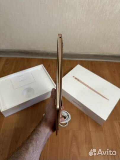 MacBook Air 13 2020 i3 256 gb(Отличный)